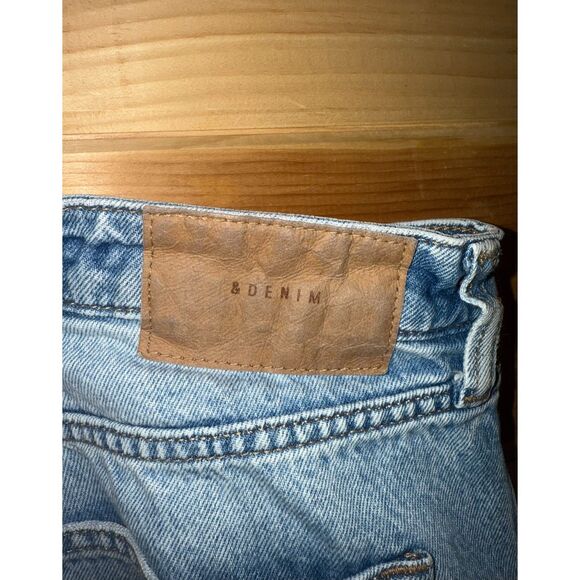 Women's Light Wash Distressed &Denim 90s Boyfriend Jeans - Picture 3 of 4